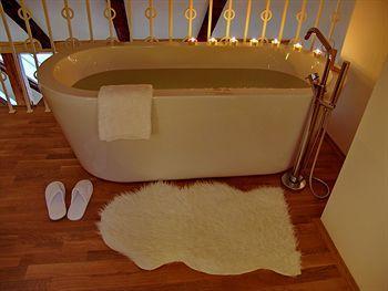 Vocelova Apart Otel Prag